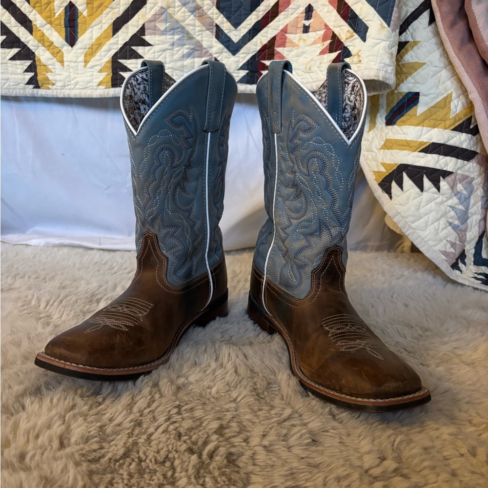Laredo Blue and Brown Heeled Boots